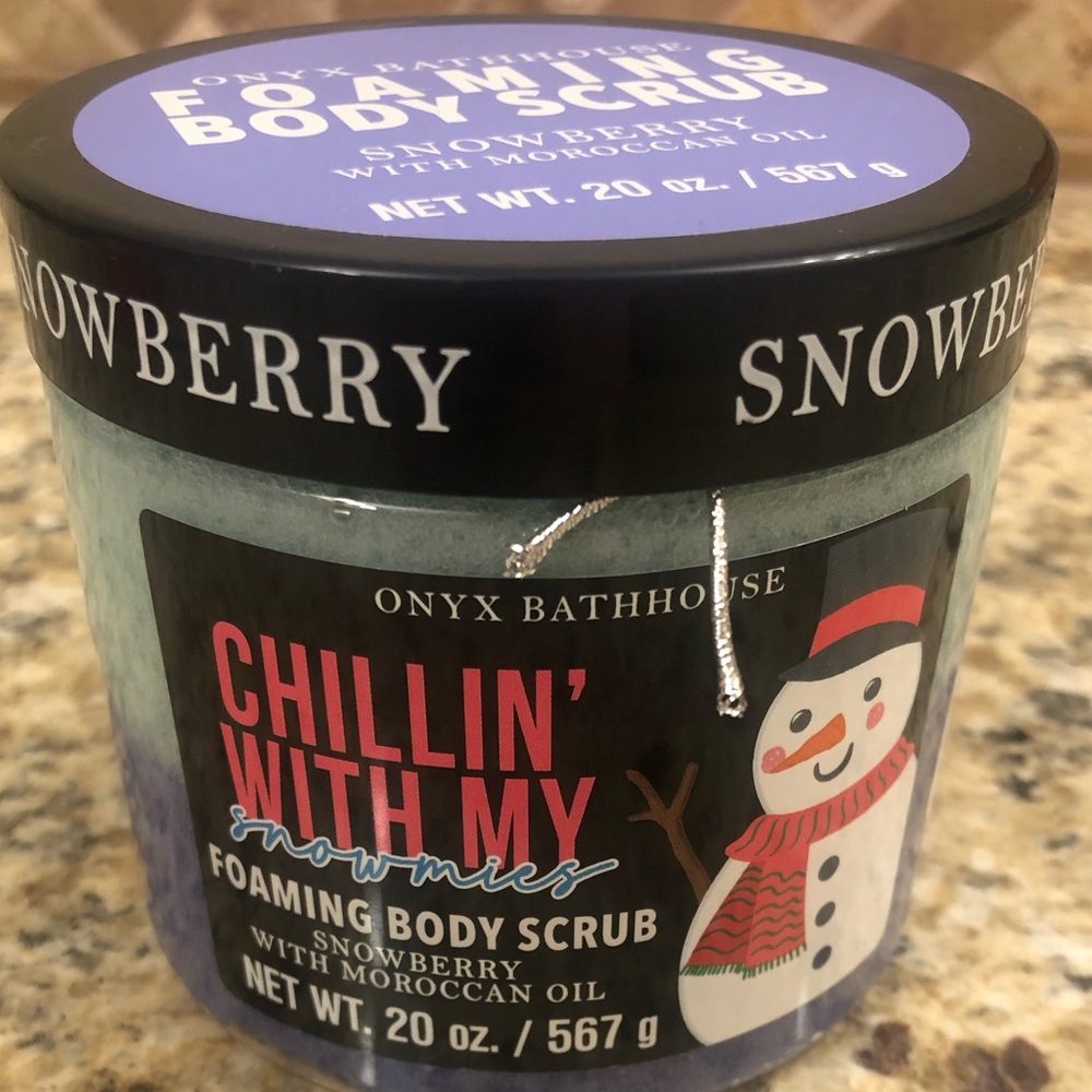 Onyx Foaming Bath Scrub